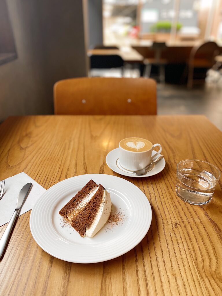 thecoffeetable キャロットケーキ